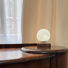 Lade das Bild in den Galerie-Viewer, Flowlow Målelampe Bestseller