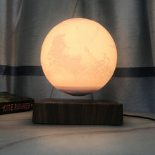 Load image into Gallery viewer, Mars-lampen svæver i luften og roterer 360 grader med magnetisk levitationsteknologi
